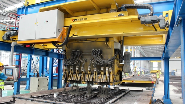 河北新大地:2017中國(guó)建筑產(chǎn)業(yè)現(xiàn)代化學(xué)術(shù)年會(huì)召開(kāi)