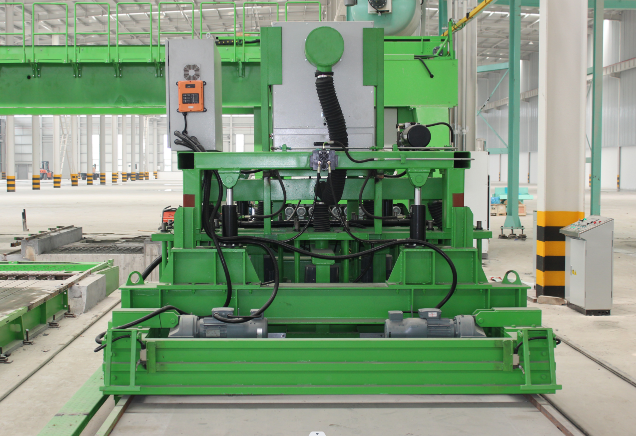 全新預應力疊合板生產(chǎn)成套裝備落地山東